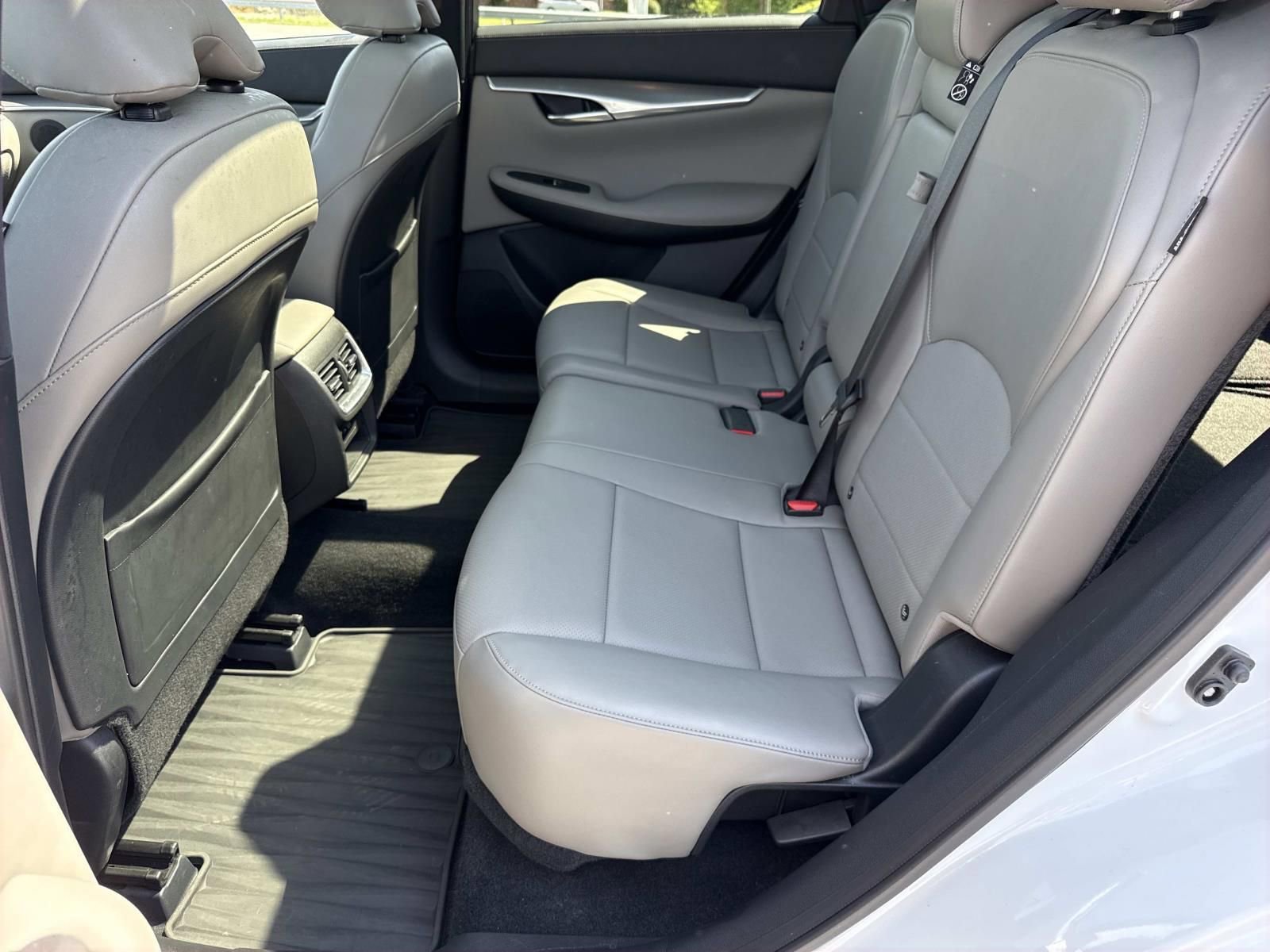Used 2023 INFINITI QX50 Luxe AWD/4WD image 28
