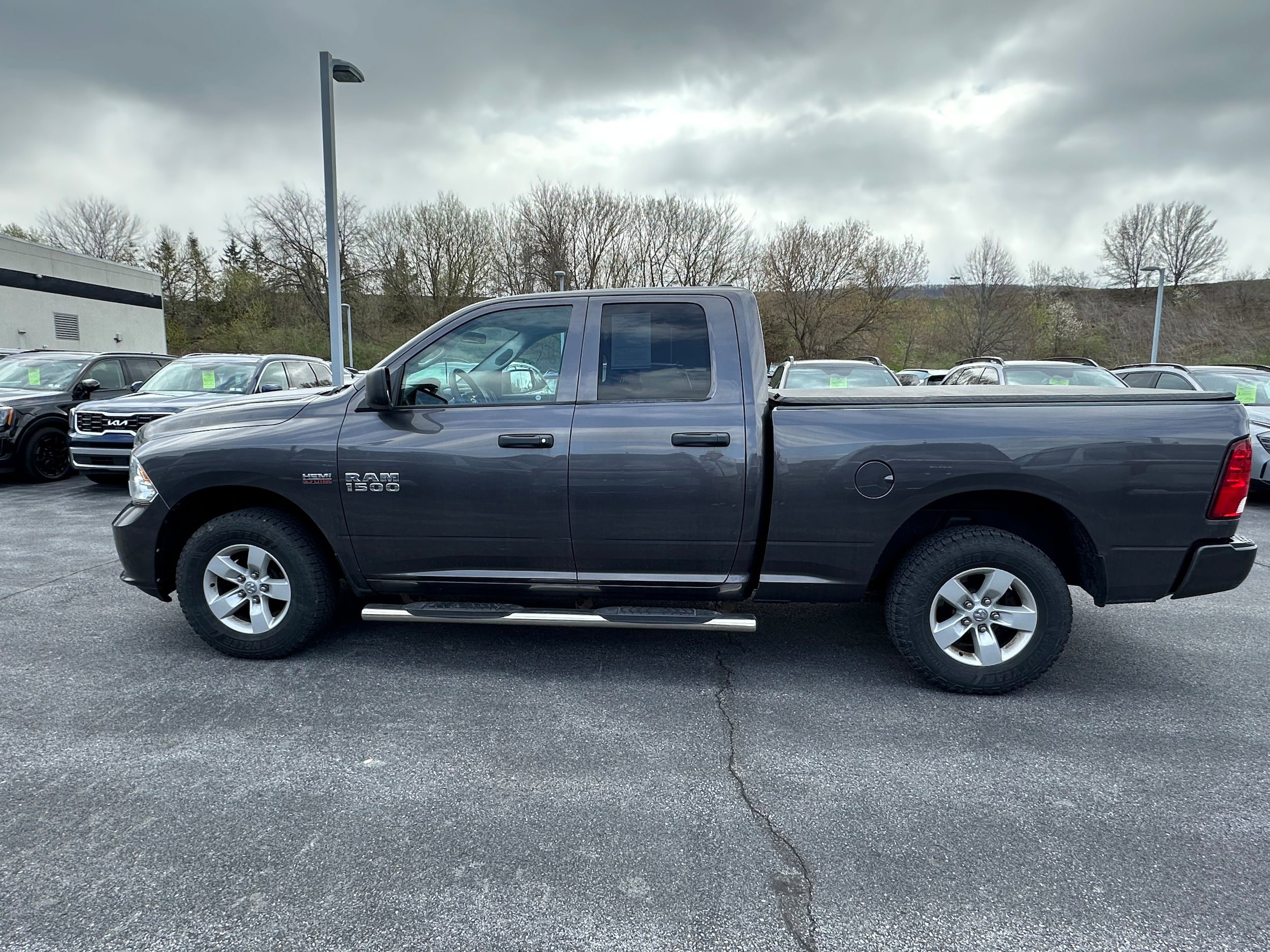Used 2017 RAM 1500 Express image 8