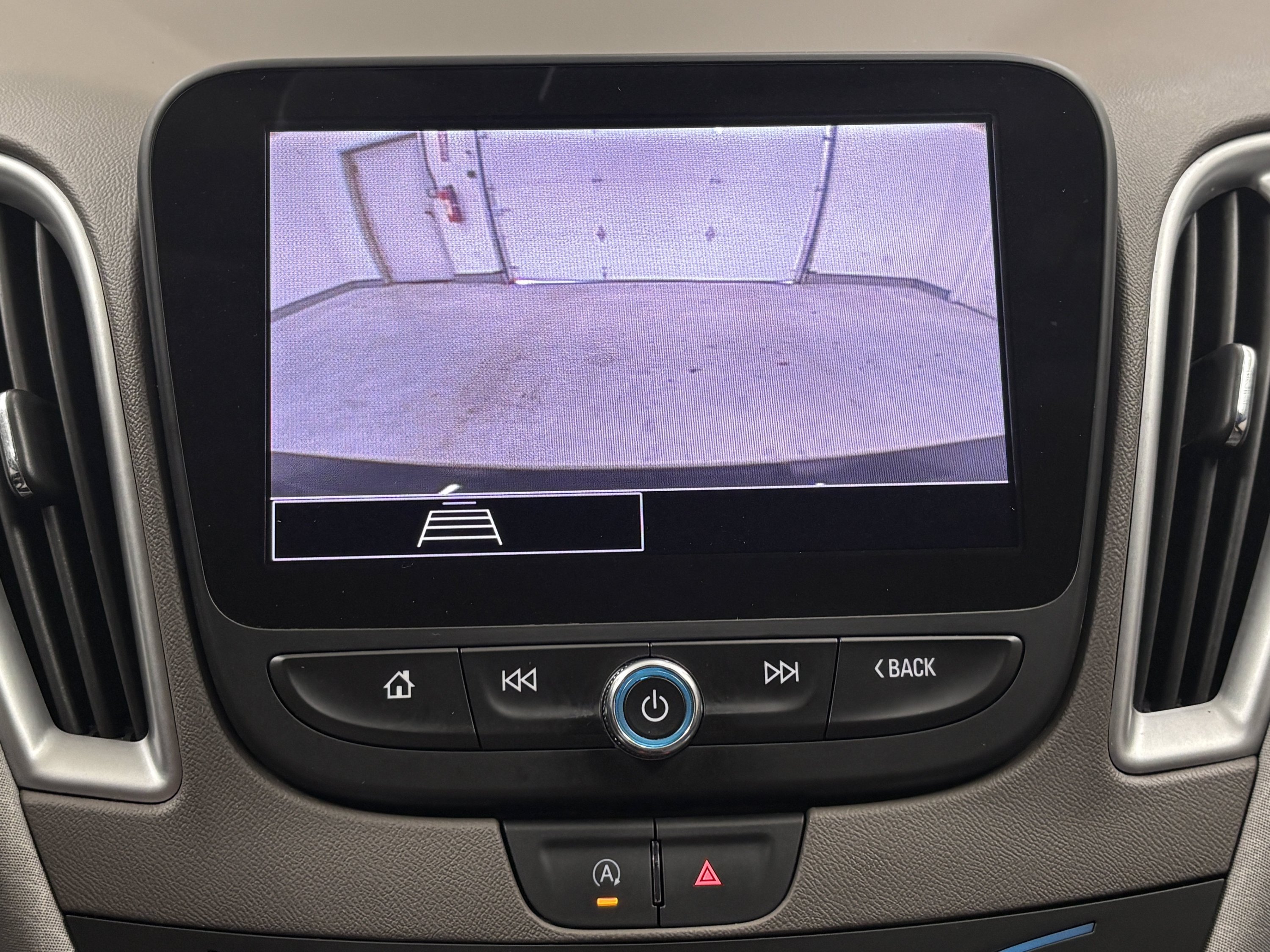 Used 2022 Chevrolet Malibu LS FWD image 14