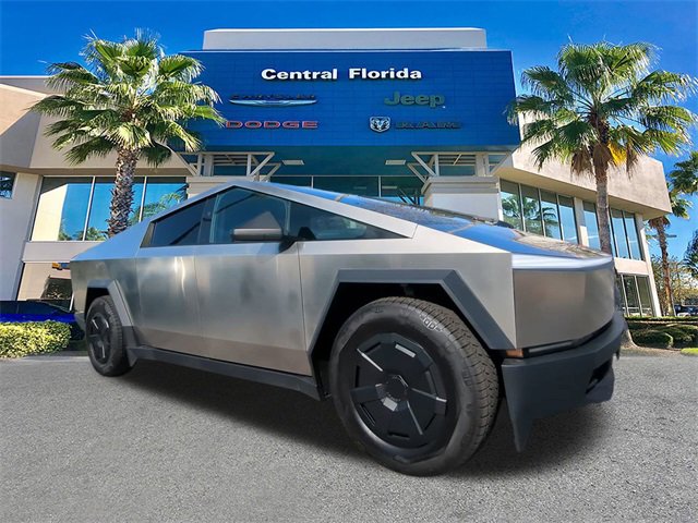 Used 2024 Tesla Cybertruck AWD Crew Cab image 2