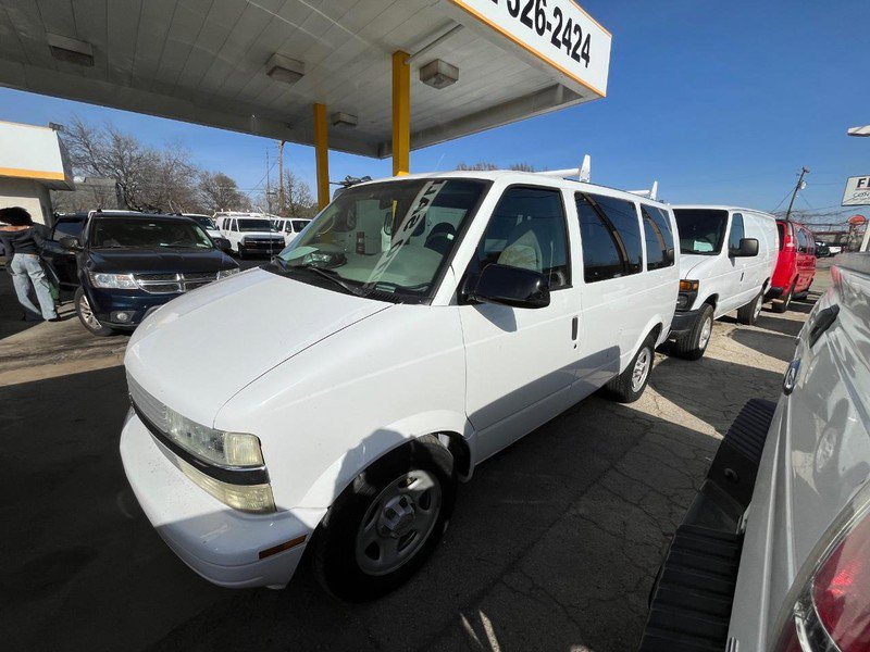 Used 2003 Chevrolet Astro image 3