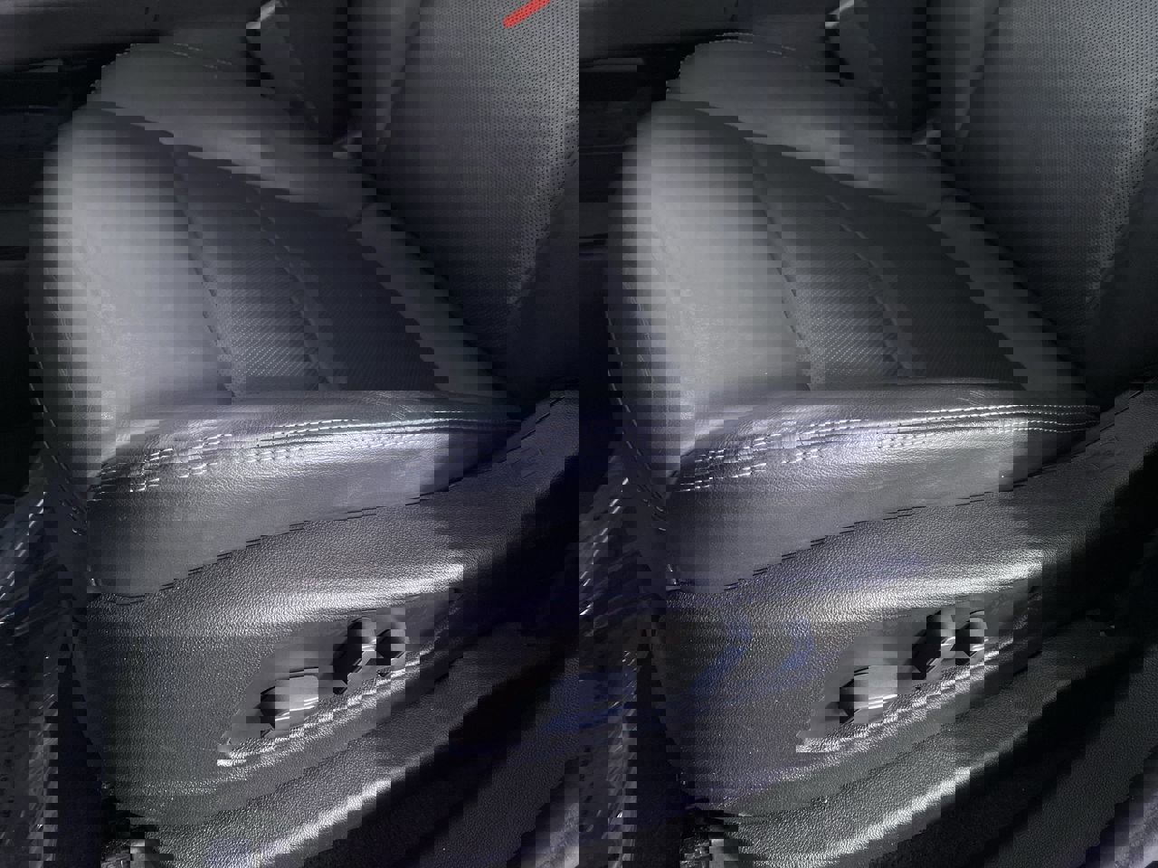 Certified 2023 Cadillac XT5 Premium Luxury w/ LPO, Floor Liner Package image 10