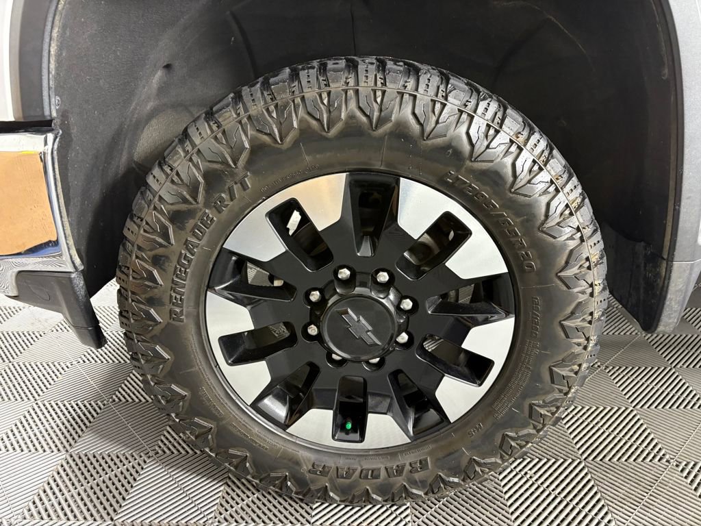 Used 2020 Chevrolet Silverado 3500 LT w/ Convenience Package image 11