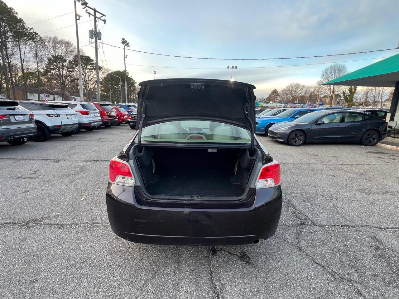 Used 2012 Subaru Impreza 2.0i Premium w/ All-Weather Pkg AWD/4WD image 16
