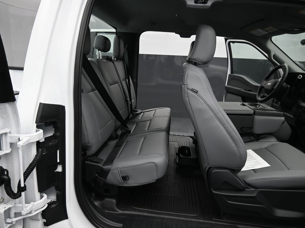 New 2026 Ford F350 XL w/ XL Chrome Package image 16