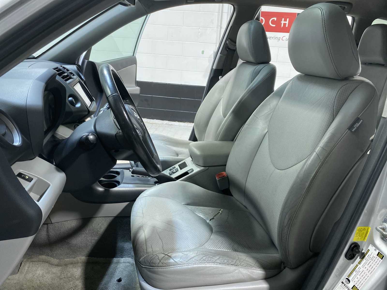 Used 2011 Toyota RAV4 Limited w/ Limited Extra Value Pkg AWD/4WD image 11