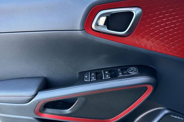 Certified 2025 Kia Soul GT-Line w/ GT-Line Technology Package FWD image 13