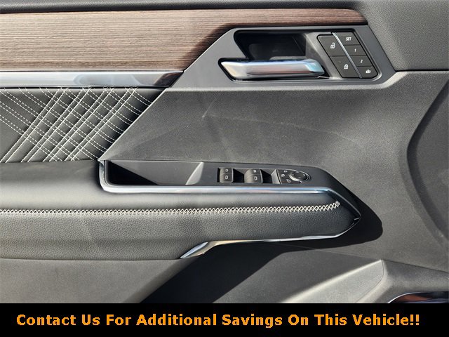 New 2026 GMC Acadia Denali w/ Super Cruise Package image 17