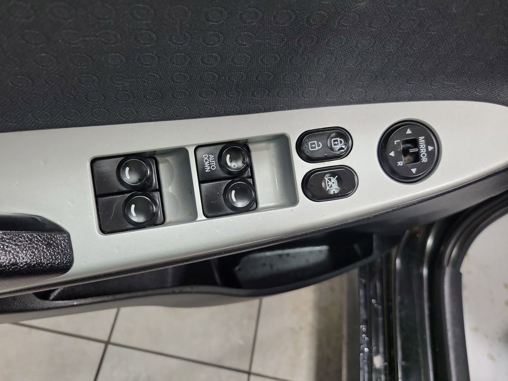 Used 2013 Hyundai Accent SE image 34