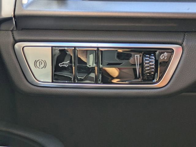 New 2026 Cadillac Vistiq Sport w/ LPO, Floor Liner Package image 26
