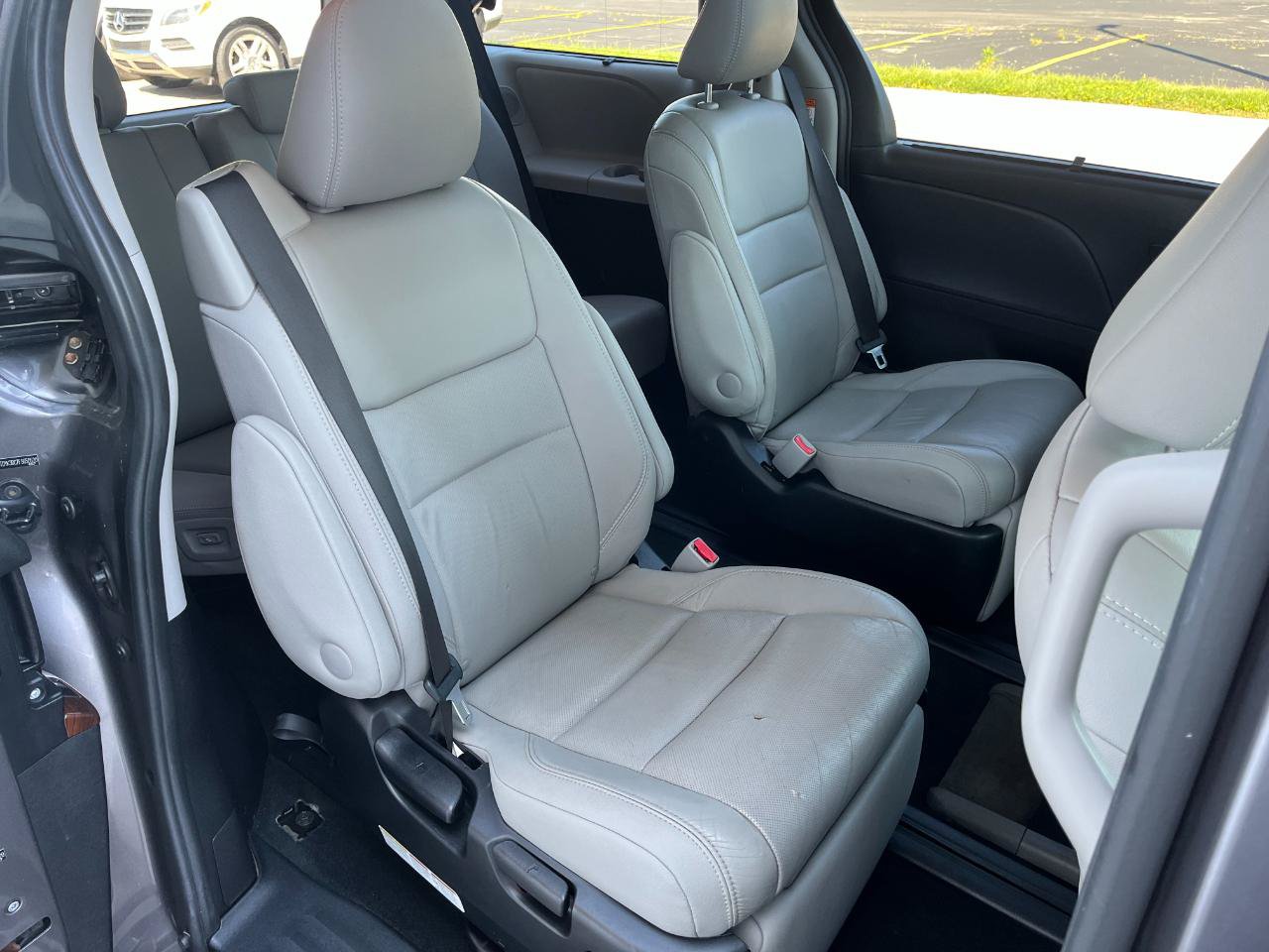 Used 2015 Toyota Sienna Limited FWD image 20