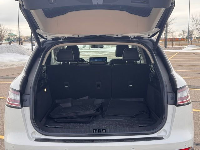 Used 2022 Lincoln Nautilus Reserve w/ Equipment Group 201A image 32