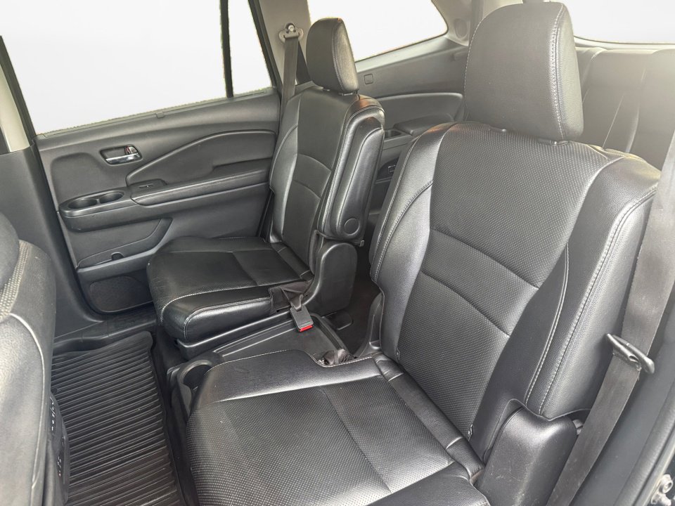 Used 2016 Honda Pilot Elite image 14