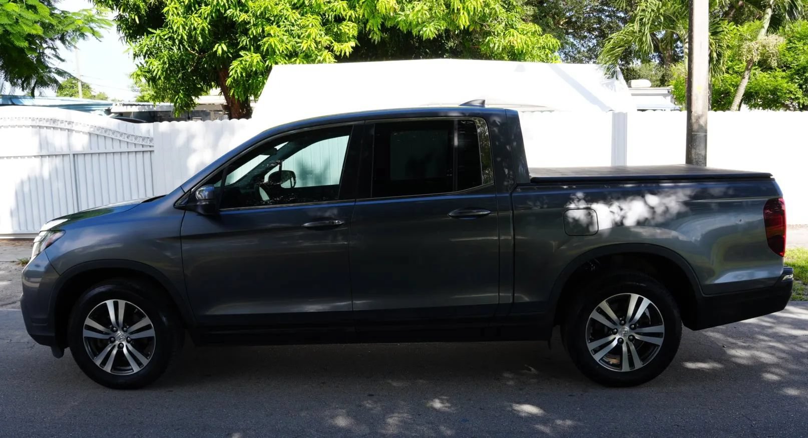 Used 2017 Honda Ridgeline RTS image 3