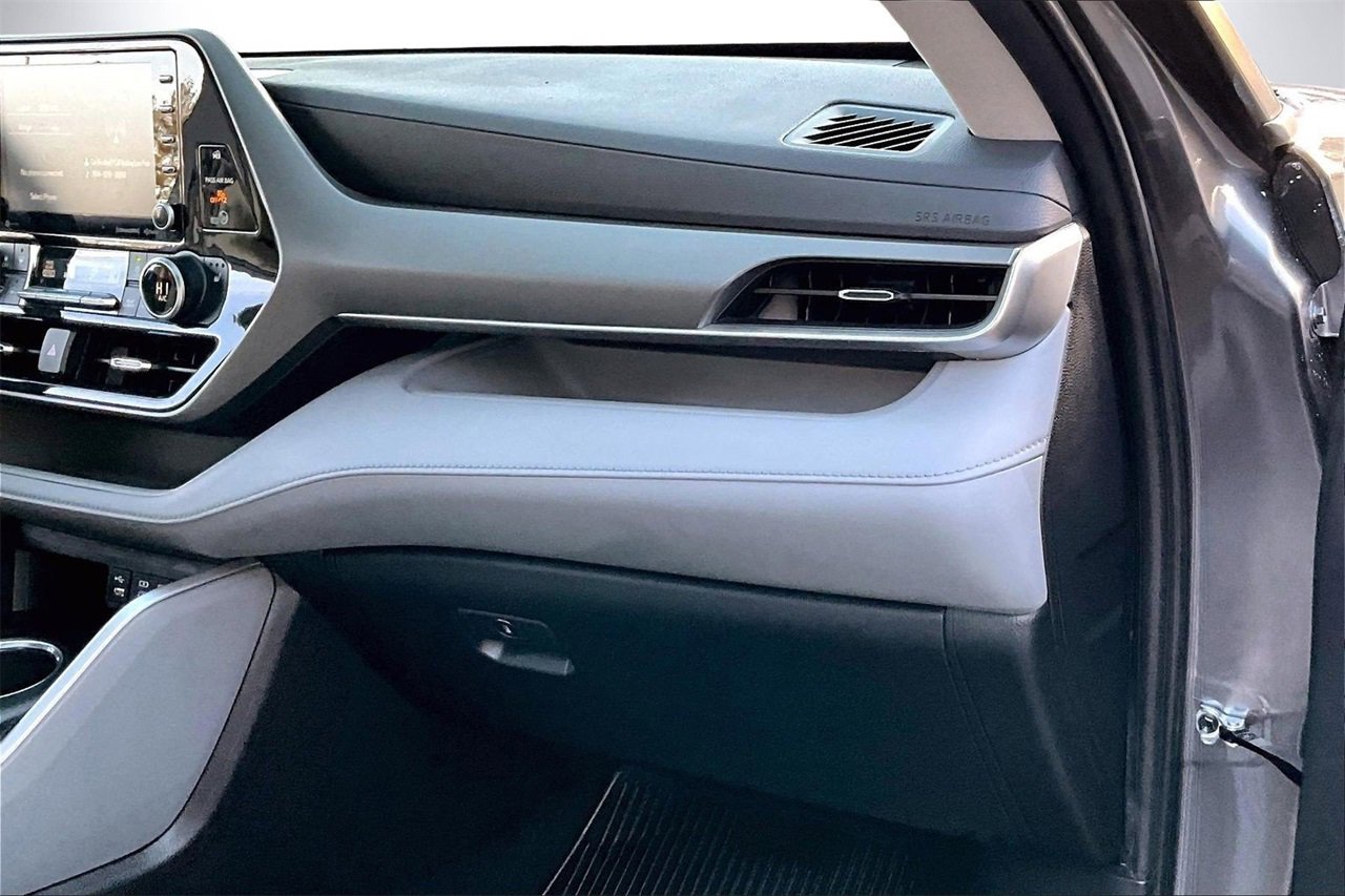 Used 2022 Toyota Highlander XLE image 20