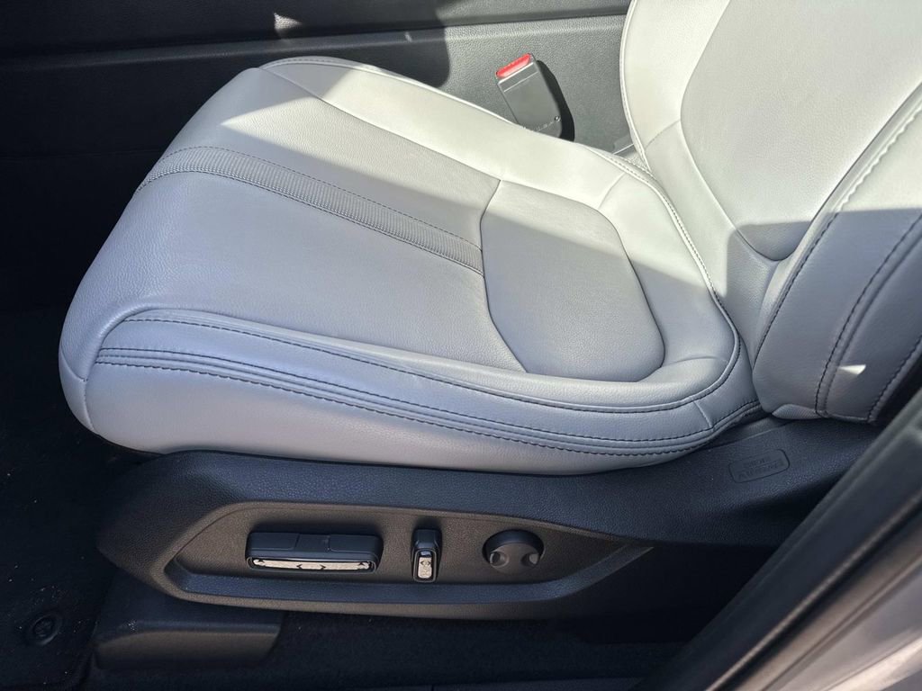 Used 2023 Honda Pilot EX-L image 16