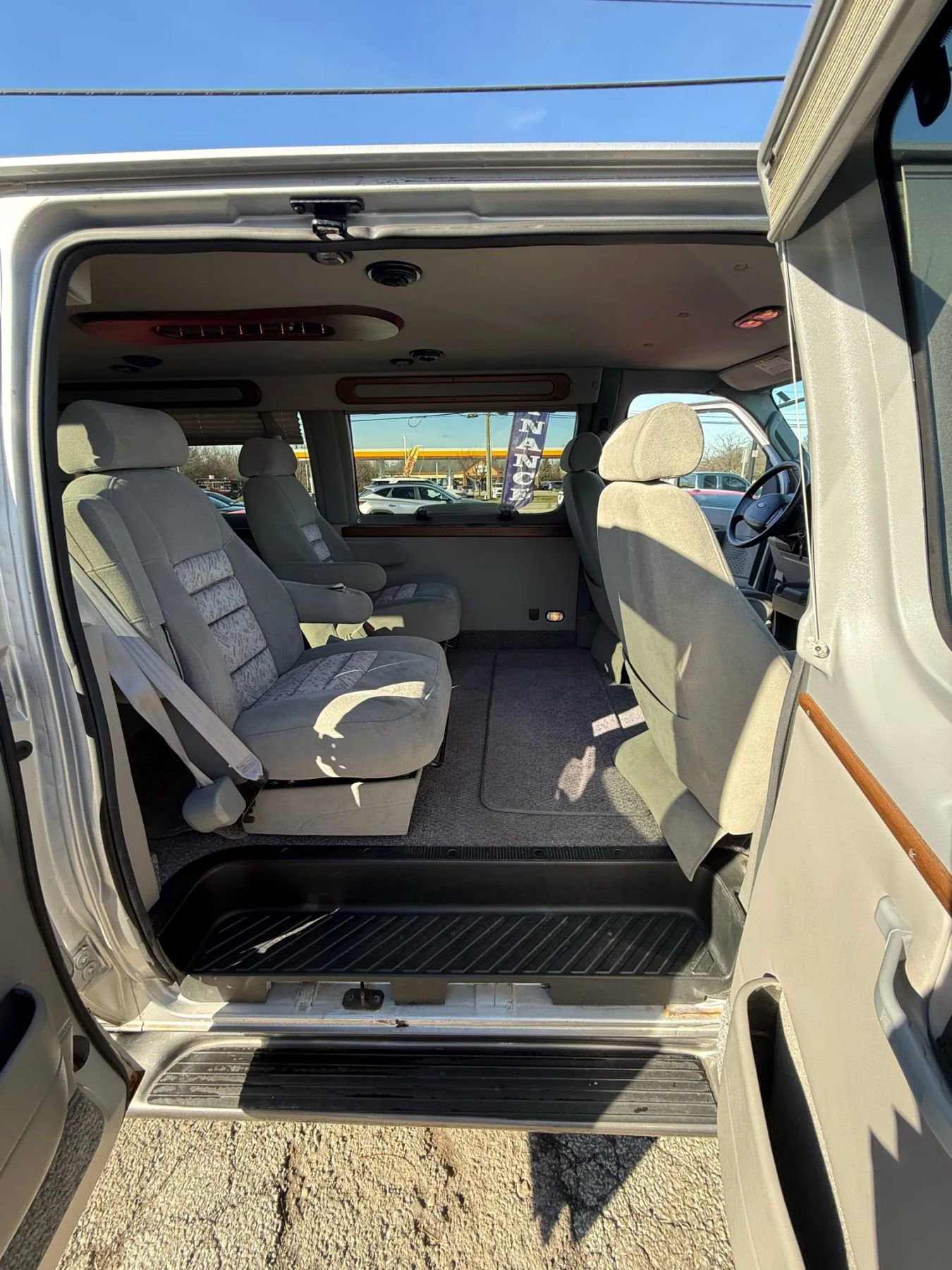 Used 2014 Ford E-150 and Econoline 150 image 15