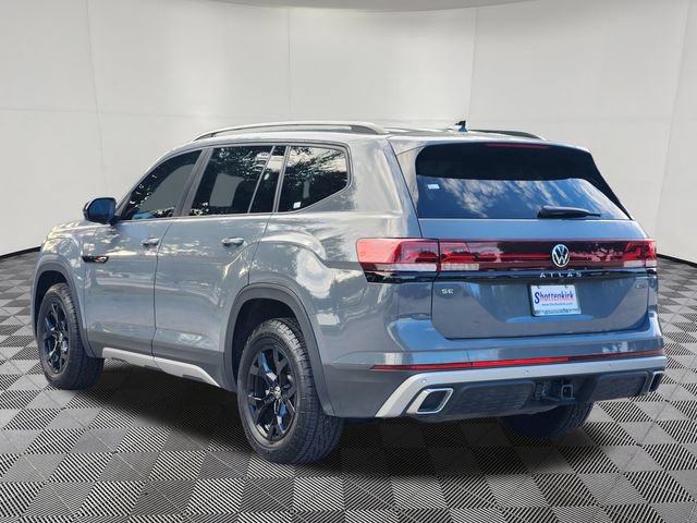 Used 2025 Volkswagen Atlas Peak Edition SE AWD/4WD image 8