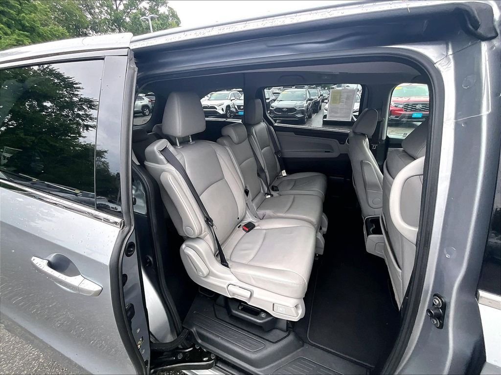 Used 2018 Honda Odyssey Elite image 16