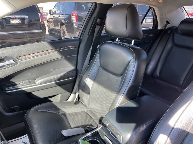 Used 2022 Chrysler 300 Touring L w/ Comfort Group AWD/4WD image 24