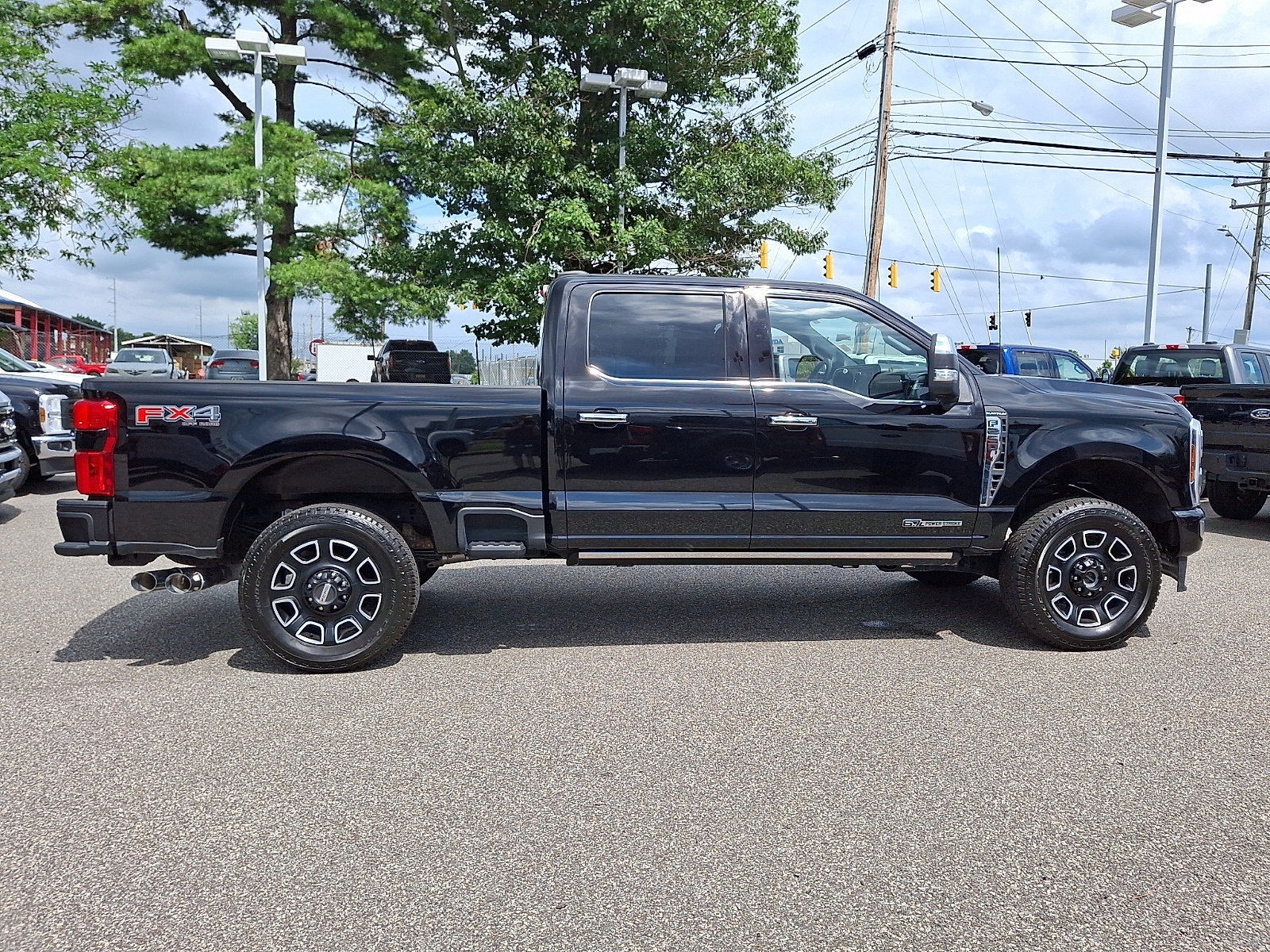 Used 2024 Ford F250 Platinum w/ FX4 Off-Road Package AWD/4WD image 12
