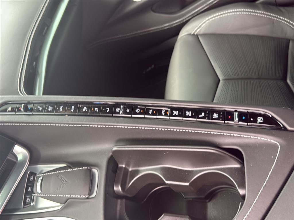 Used 2024 Chevrolet Corvette Stingray Premium Cpe w/ Z51 Performance Package RWD image 7