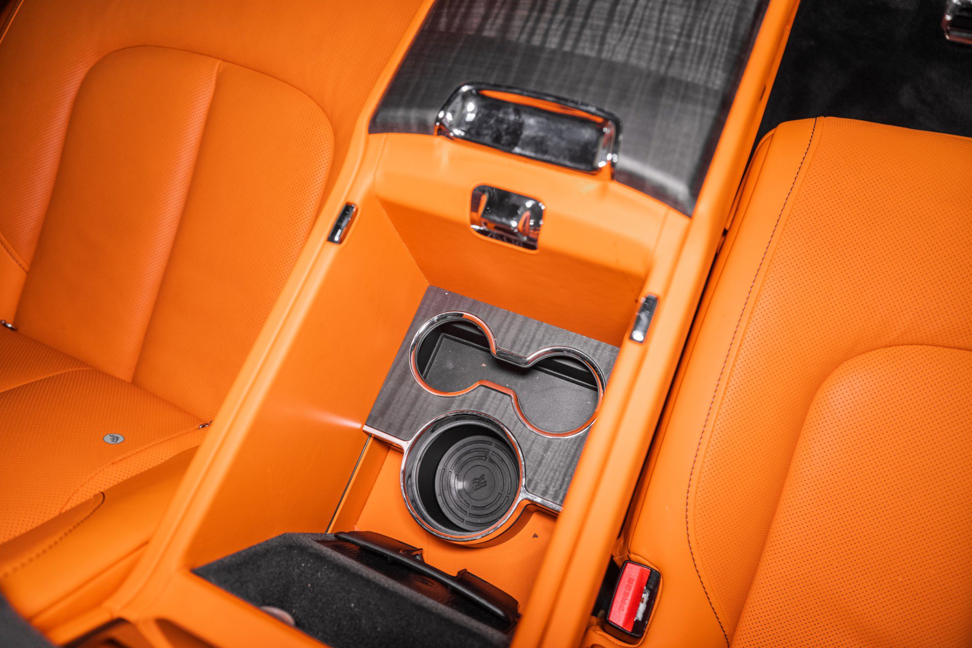 Used 2022 Rolls-Royce Cullinan w/ Dark Exterior Package image 29