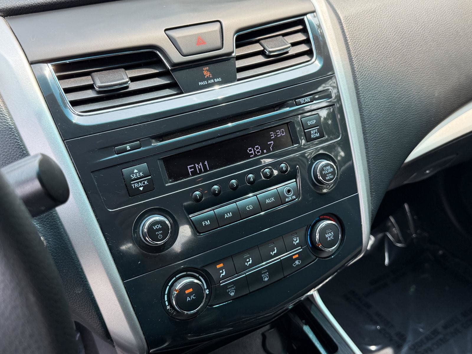 Used 2013 Nissan Altima 2.5 S FWD image 12