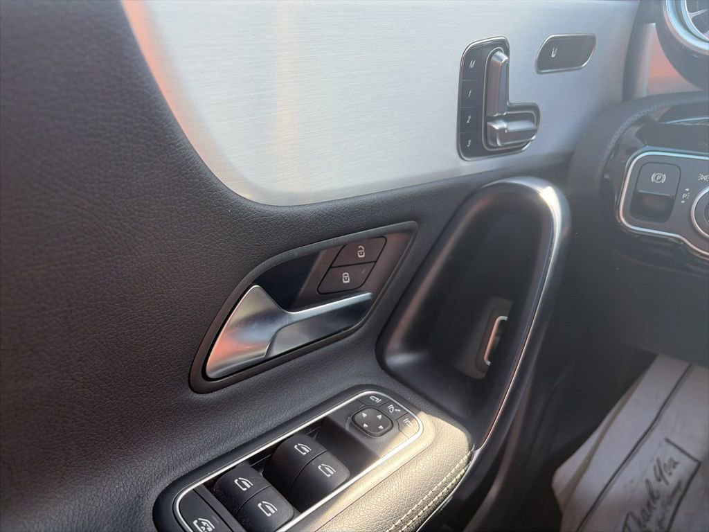 Used 2024 Mercedes-Benz CLA 35 AMG 4MATIC image 13