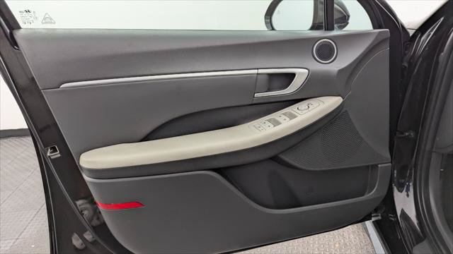Used 2025 Hyundai Sonata SEL FWD image 13