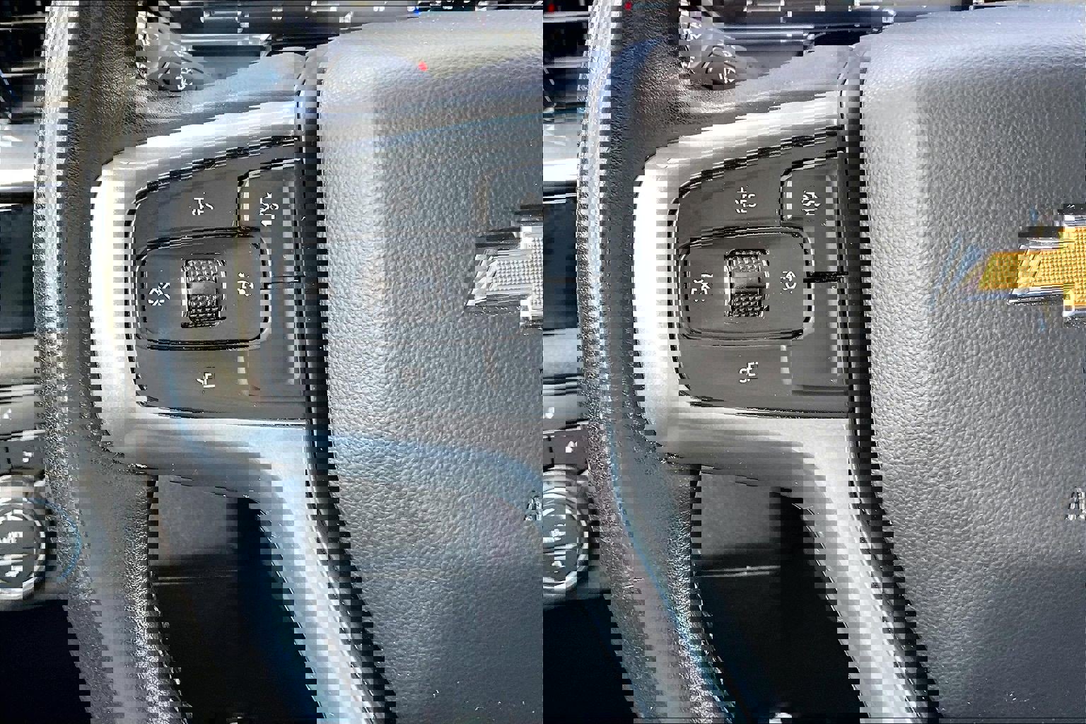 Used 2024 Chevrolet Silverado 2500 LT image 12