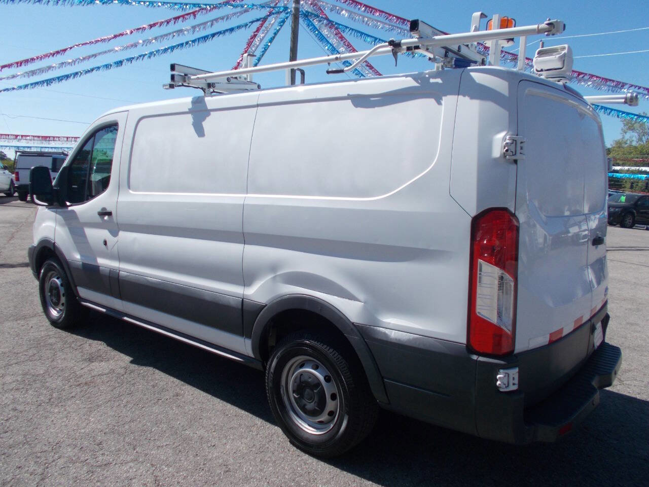 Used 2015 Ford Transit 250 130 Low Roof RWD image 14