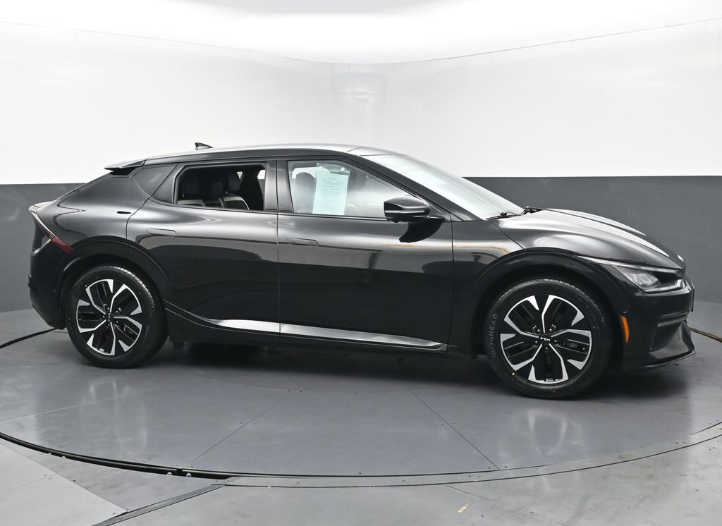 Used 2022 Kia EV6 GT-Line w/ GT-Line Suede Seat Package image 8