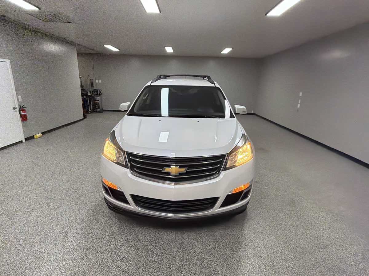 Used 2017 Chevrolet Traverse LT FWD image 8
