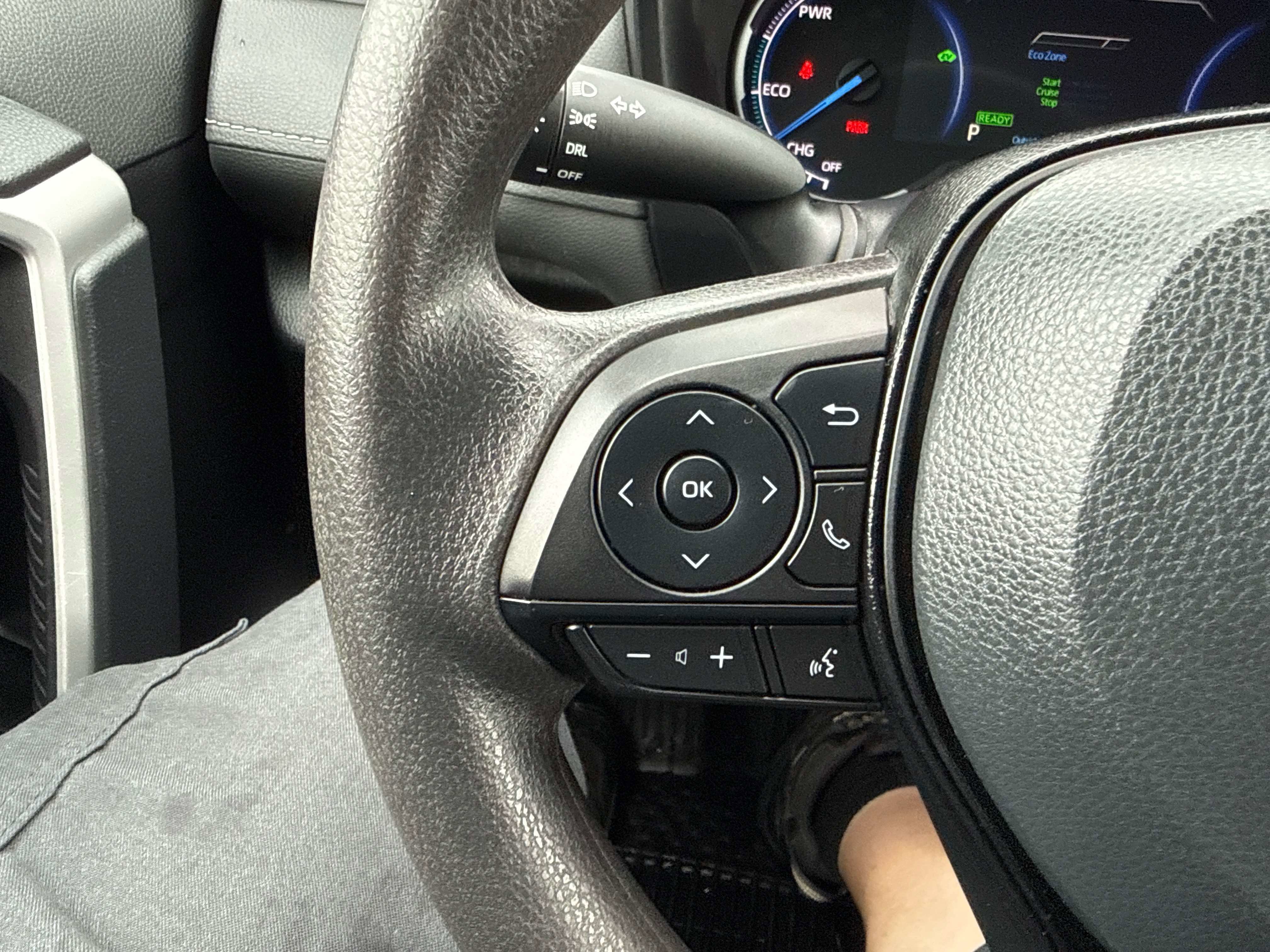 Used 2024 Toyota RAV4 LE AWD/4WD image 24