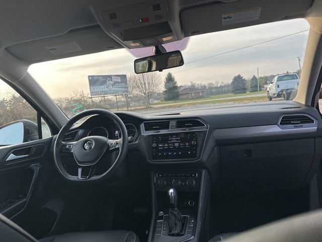 Used 2021 Volkswagen Tiguan SE image 9