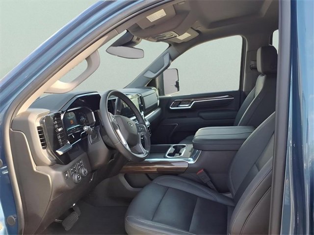 Used 2025 Chevrolet Silverado 2500 LT w/ Trail Boss Package image 10