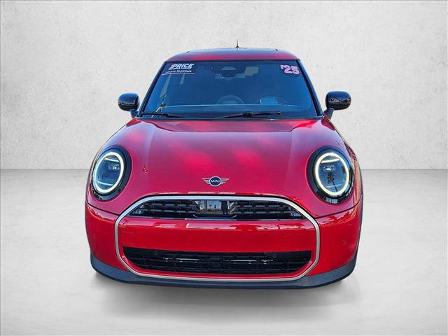 Used 2025 MINI Cooper 2-Door Hardtop video 2