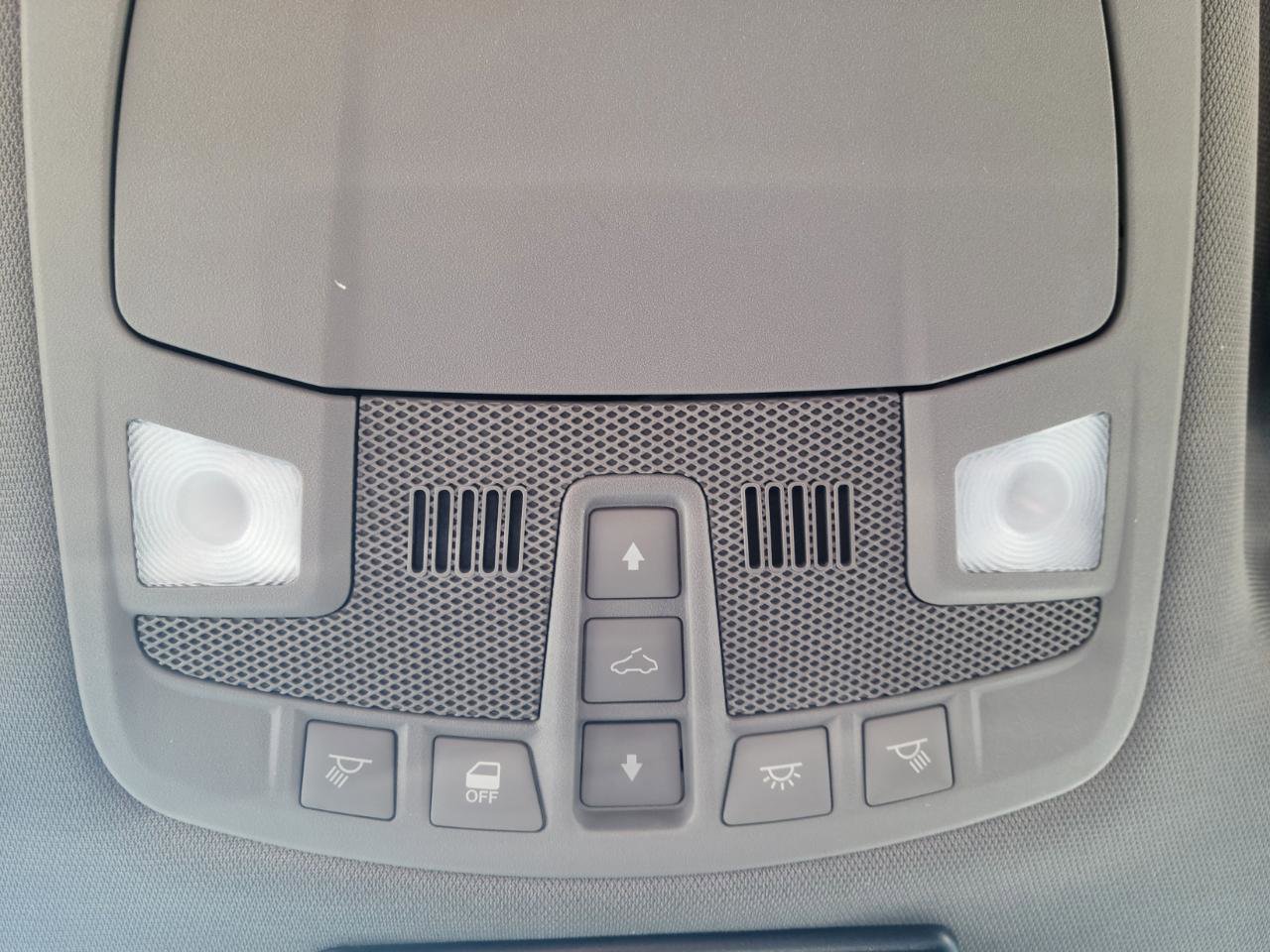 Used 2015 Ford F150 Lariat w/ Equipment Group 502A Luxury AWD/4WD image 11