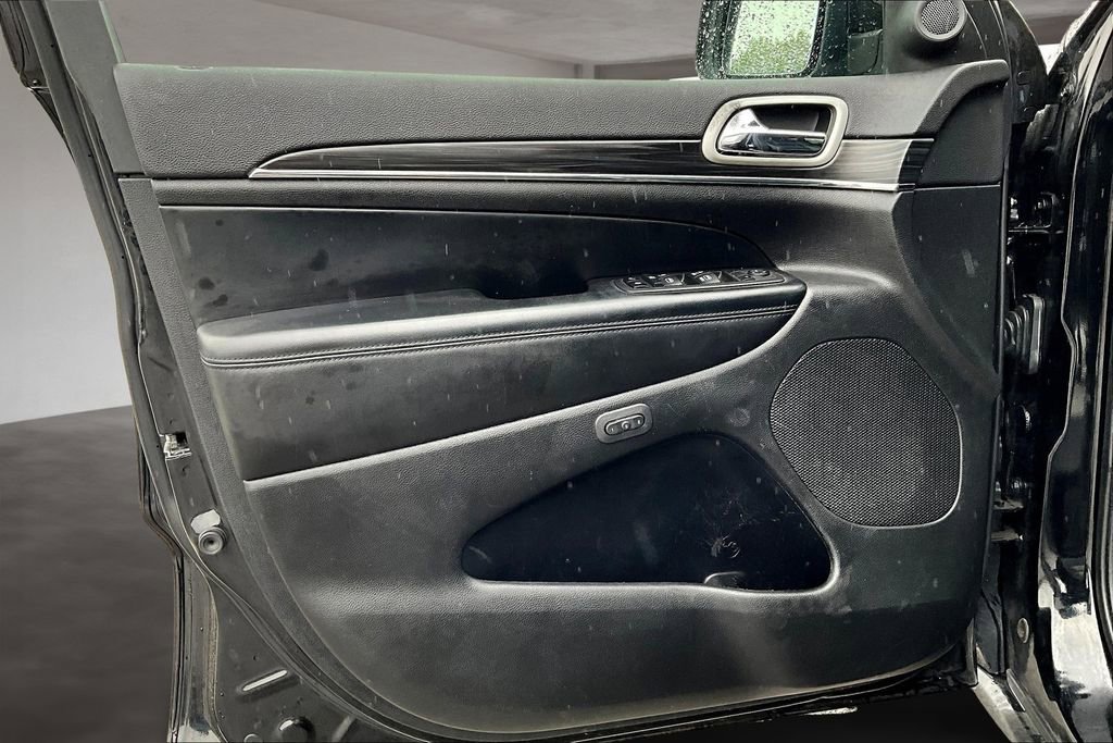 Used 2022 Jeep Grand Cherokee Limited image 23