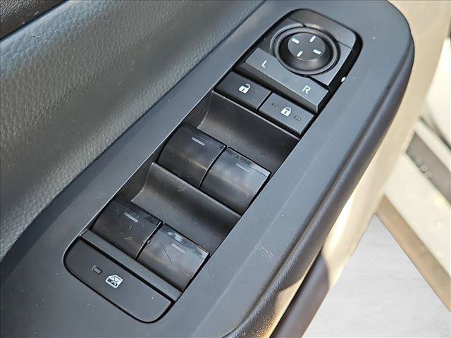 Used 2023 Toyota Prius LE FWD image 11