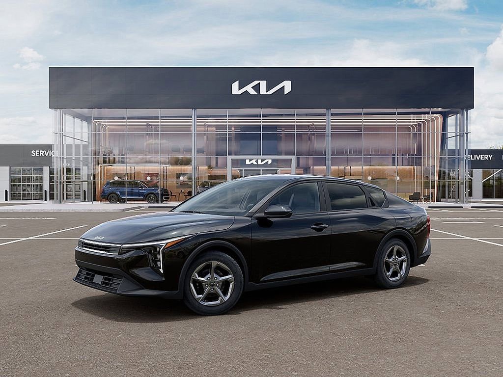 New 2026 Kia K4 FWD image 3