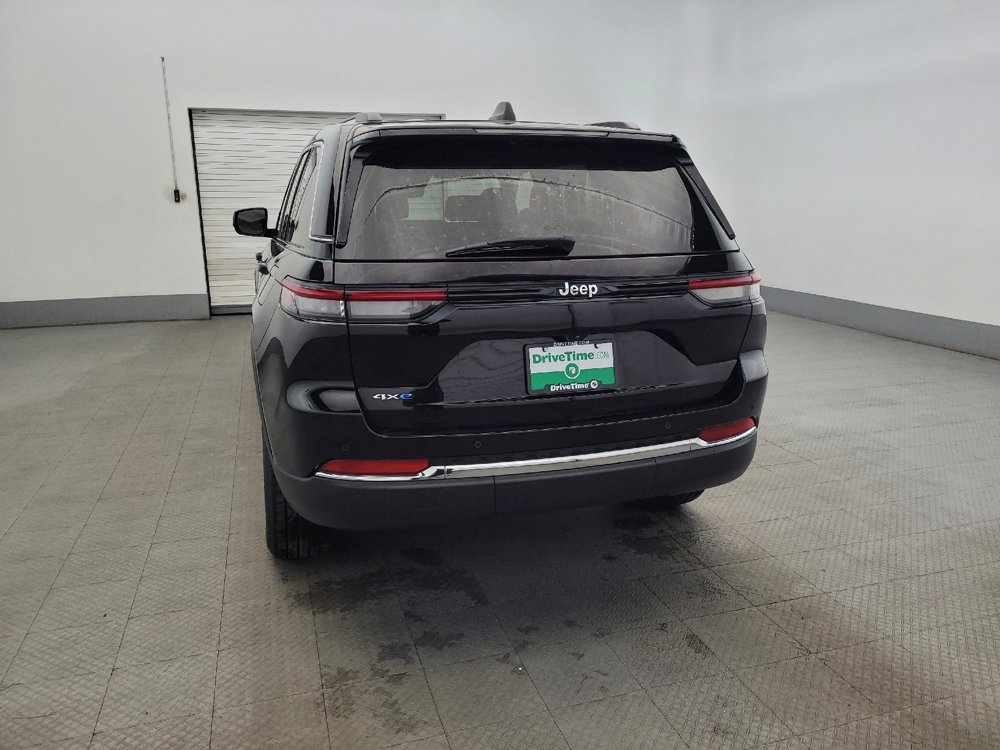 Used 2022 Jeep Grand Cherokee Limited 4xe image 6