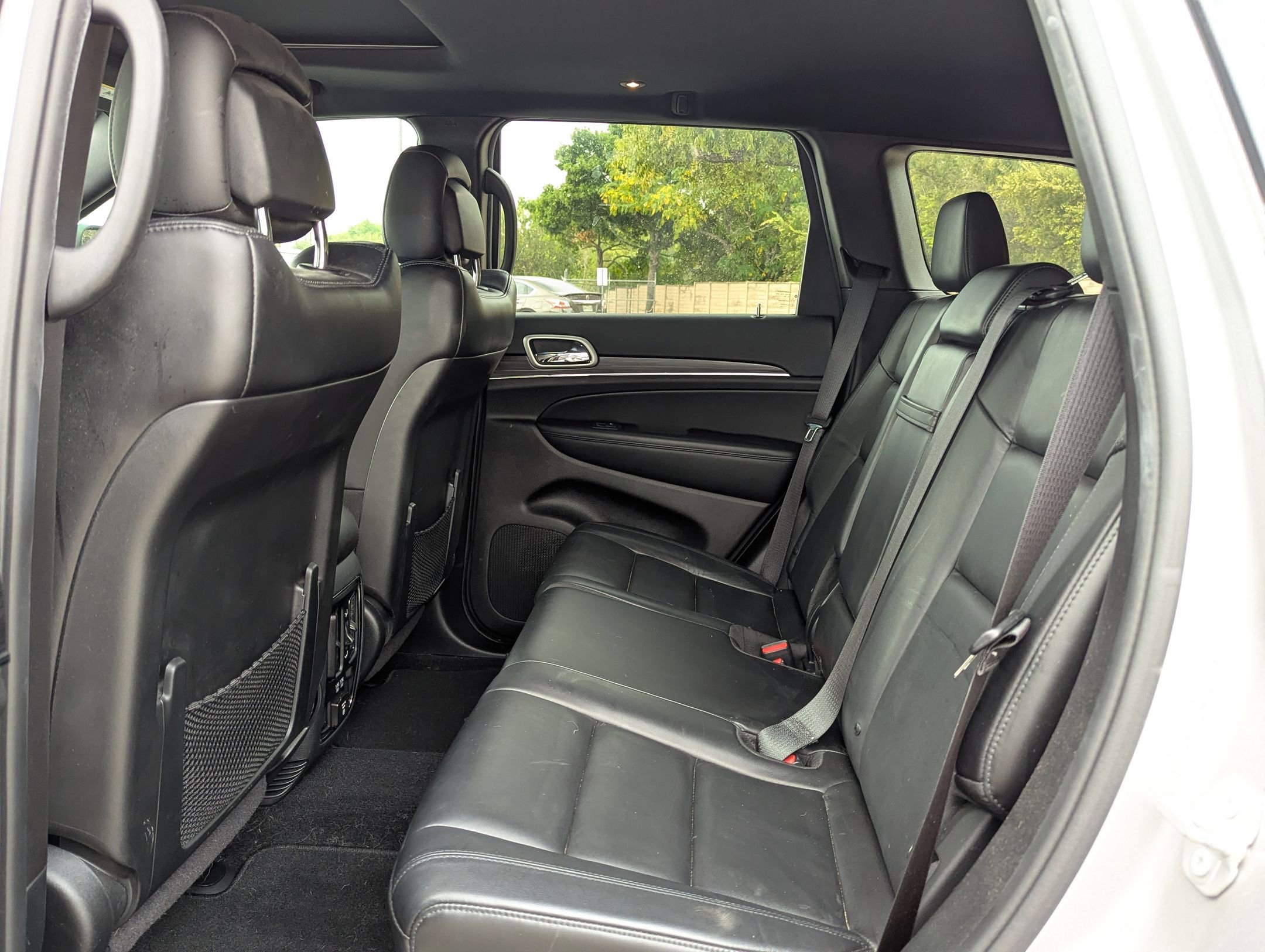 Used 2020 Jeep Grand Cherokee Limited image 15