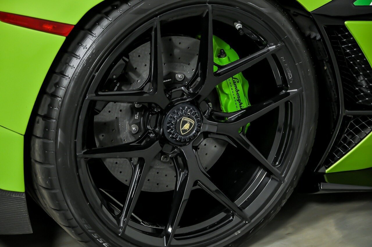 Used 2019 Lamborghini Aventador SVJ image 18