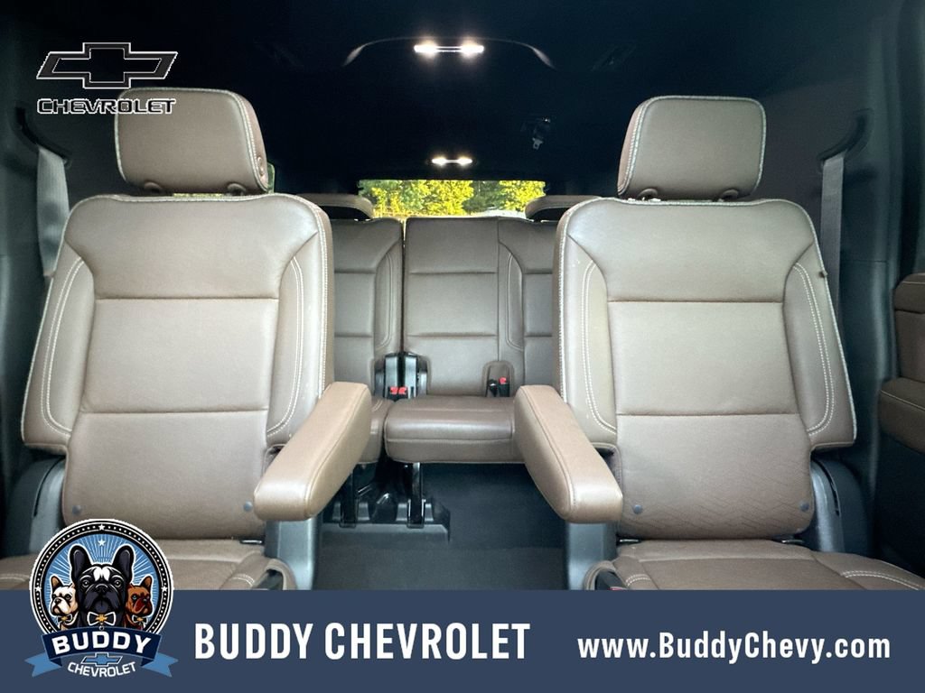 Used 2022 Chevrolet Suburban High Country w/ Premium Package AWD/4WD image 34