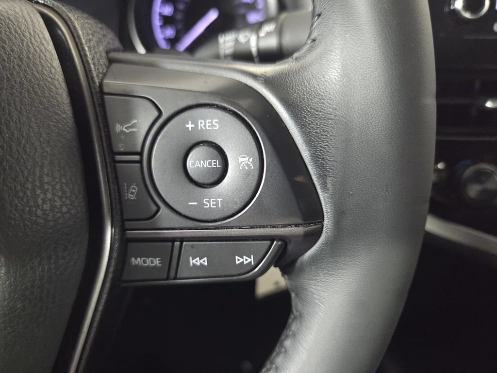 Used 2024 Toyota Camry SE FWD image 17