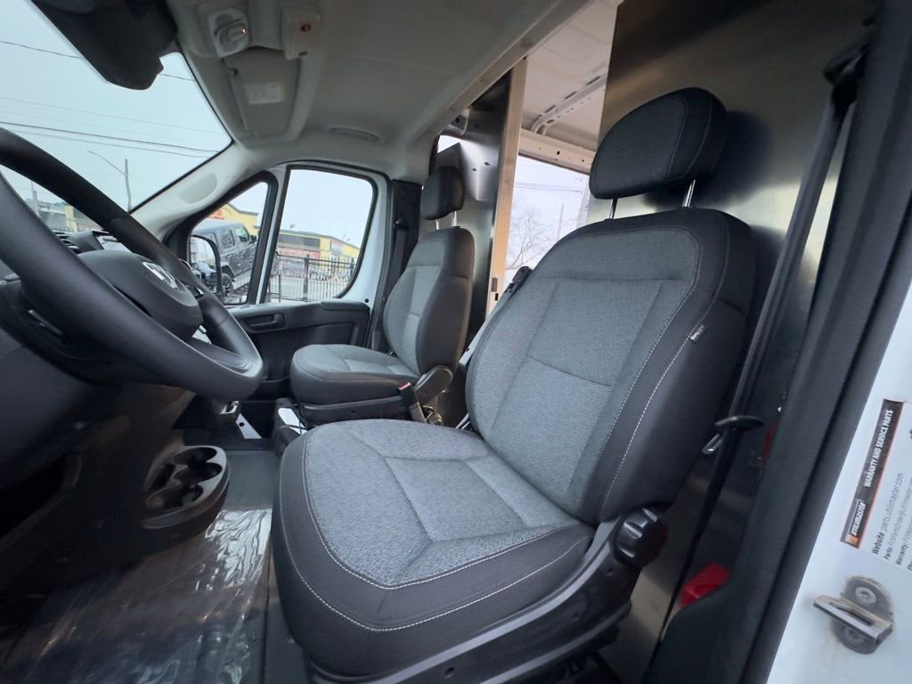 Used 2025 RAM ProMaster 2500 w/ Convenience Group image 18