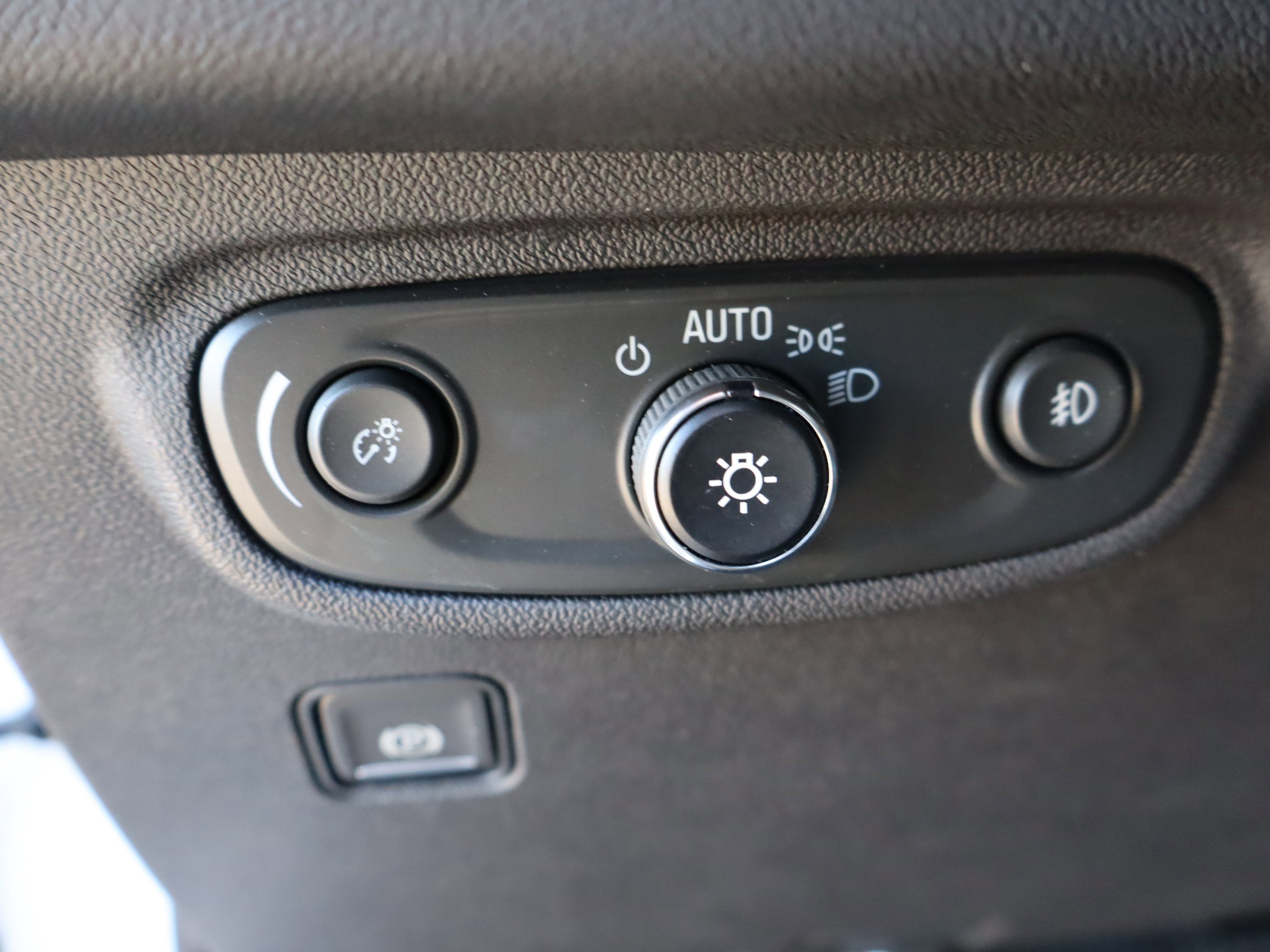 Certified 2024 GMC Terrain SLT image 18