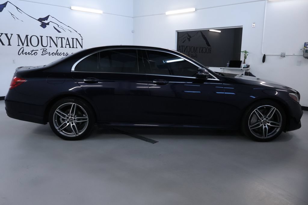 Used 2019 Mercedes-Benz E 300 4MATIC image 8